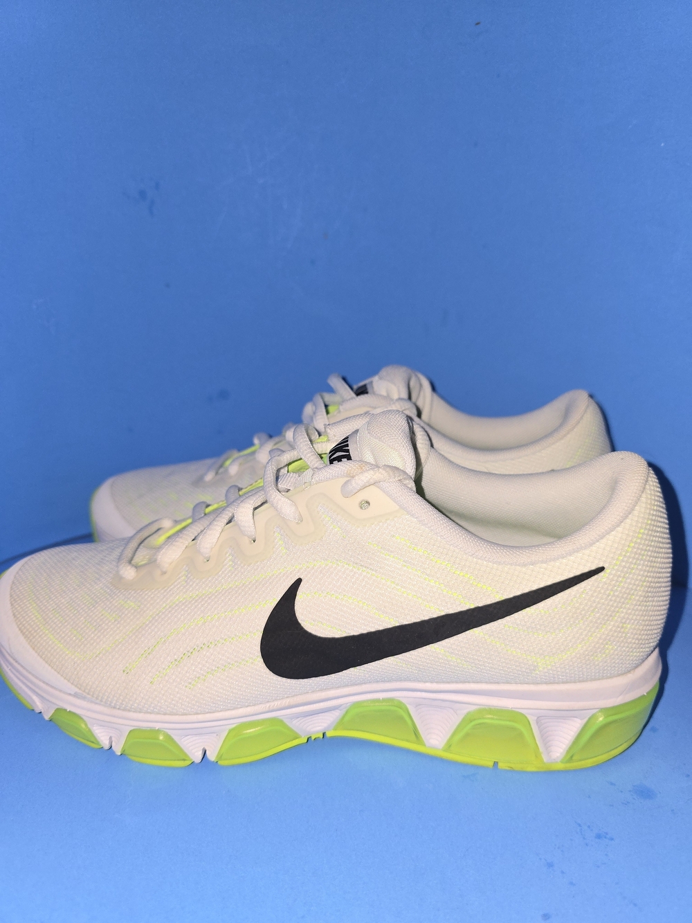 Nike Fitsole Running Shoes Womens 7.5 White Neon Green Spend Where It Counts